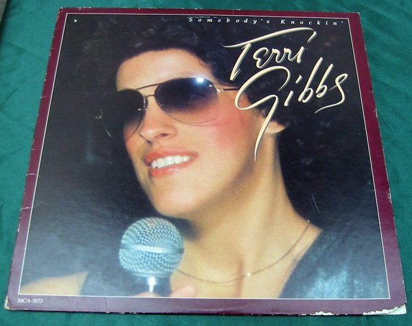 Terri Gibbs - Somebody's Knockin' LP (L105)