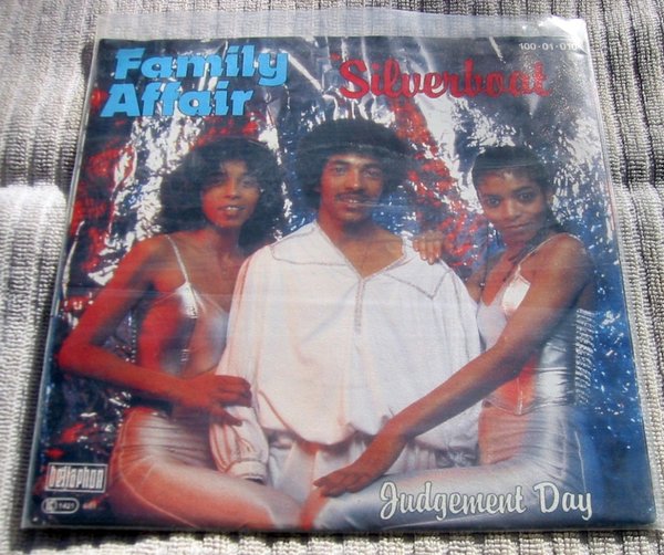 Family Affair - Silverboat / Single 7" (S016)