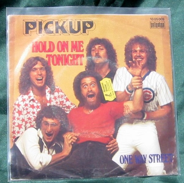 Pick Up - Hold on me Tonight / Single 7" (S080)